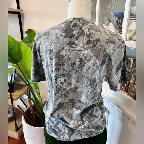 Gucci Gray Floral Women's Tee - Picture 5 of 5